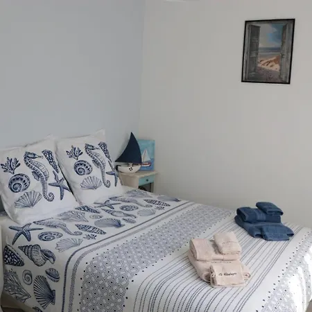 La Chaloupe De Jullouville-les-Pins