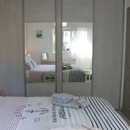 La Chaloupe De *