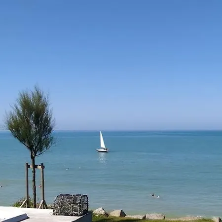 La Chaloupe De *
