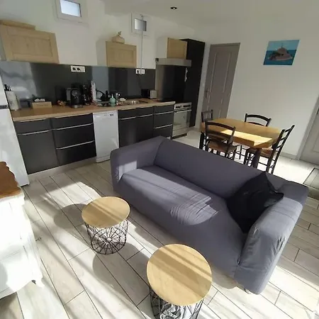 La Chaloupe De * Jullouville-les-Pins